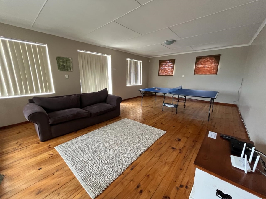 To Let 3 Bedroom Property for Rent in Country Club Western Cape